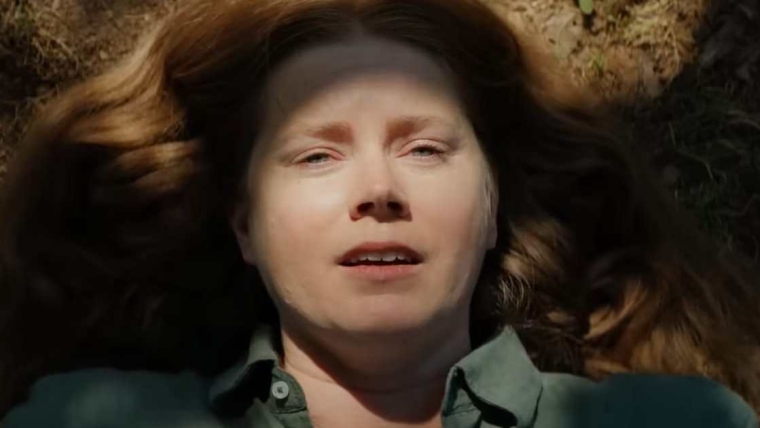 La méthode de jeu intense d’Amy Adams a effrayé les chiens sur le tournage de « Nightbitch ».