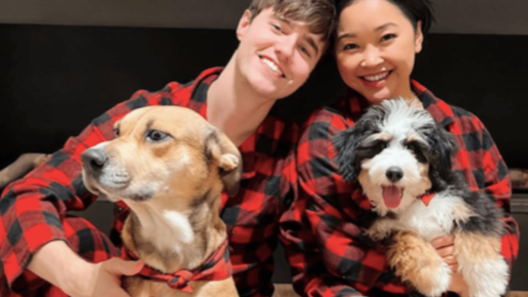 Timmy, le chien de Lana Condor : race, âge, et plus encore
