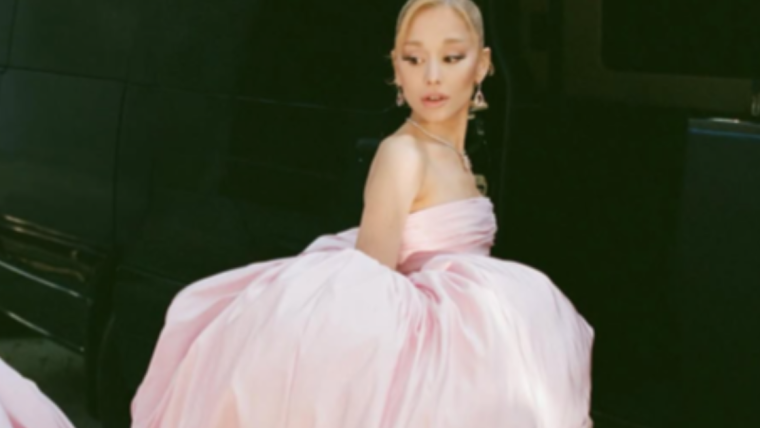 Le chien d’Ariana Grande, Myron : Race, âge, et plus encore